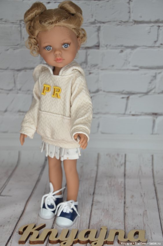 Новый полный аутфит Ньевес от Паола Рейна (фото 4)