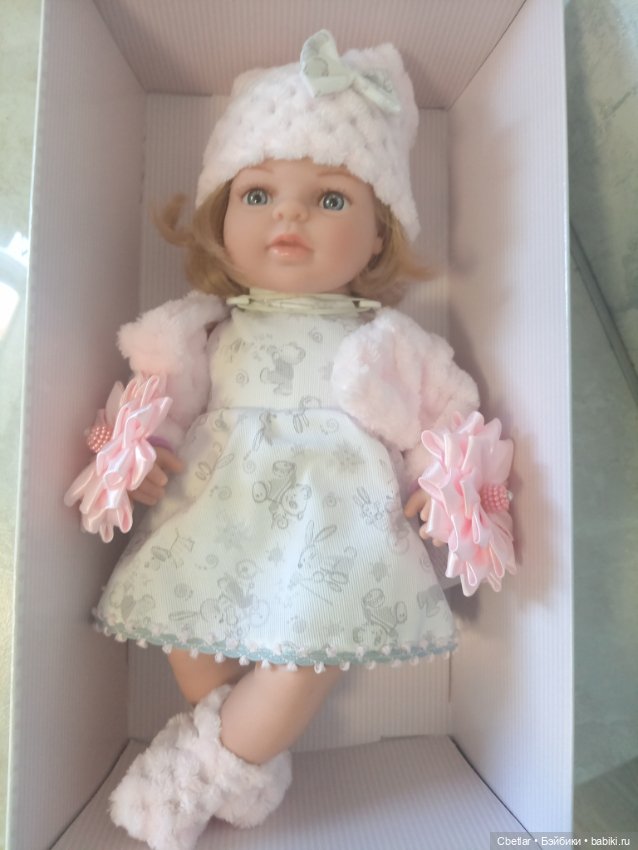 Озвученная Испанская мягконабивная кукла