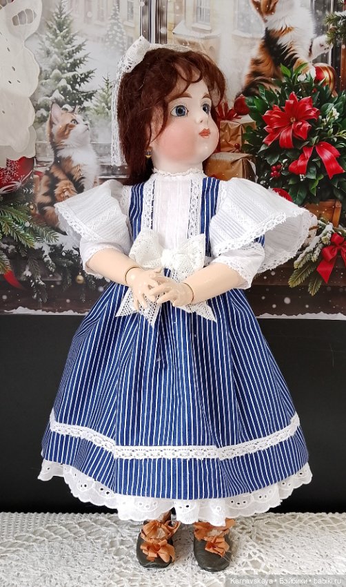 Сатиновое платье для антикварных кукол и реплик ориентировочно на рост 45см