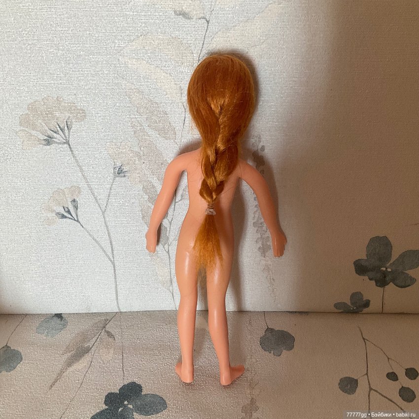 Гибкая гитаристка из прошлого