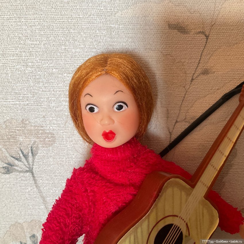 Гибкая гитаристка из прошлого (фото 5)