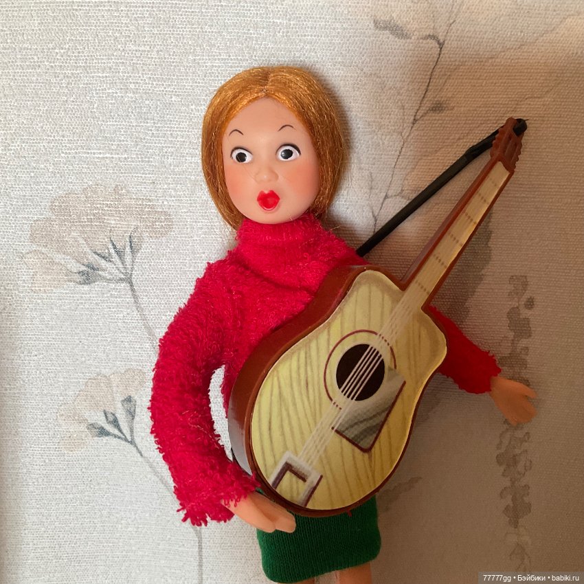 Гибкая гитаристка из прошлого (фото 4)