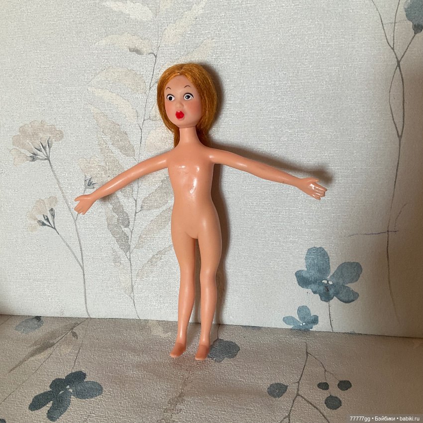 Гибкая гитаристка из прошлого