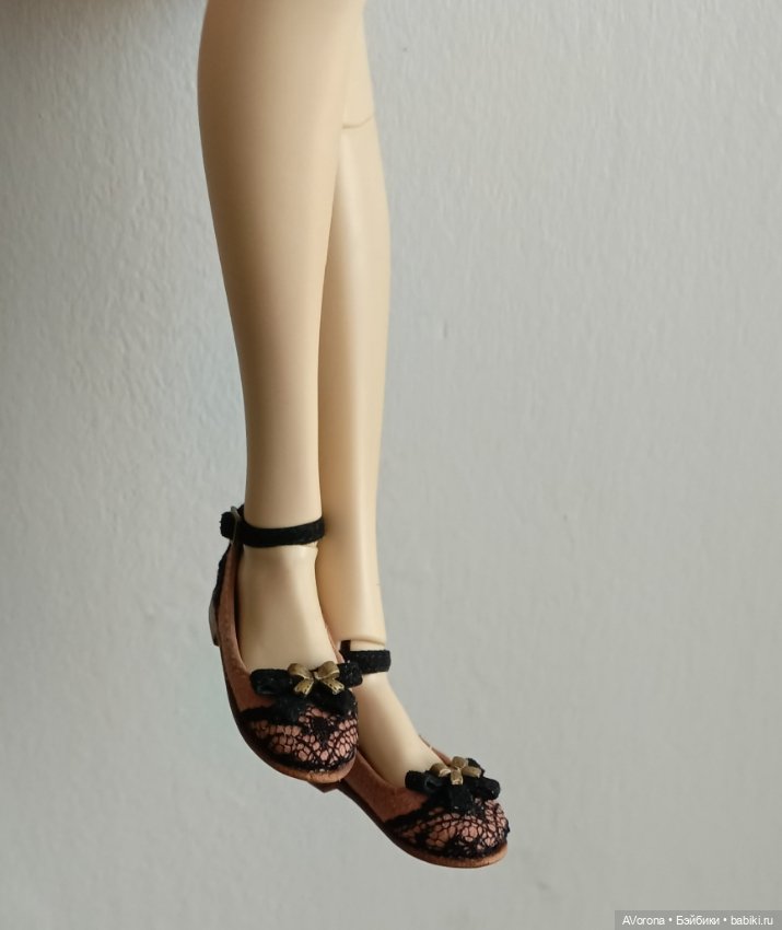 Туфли из натуральной замши с кружевом (фото 7)