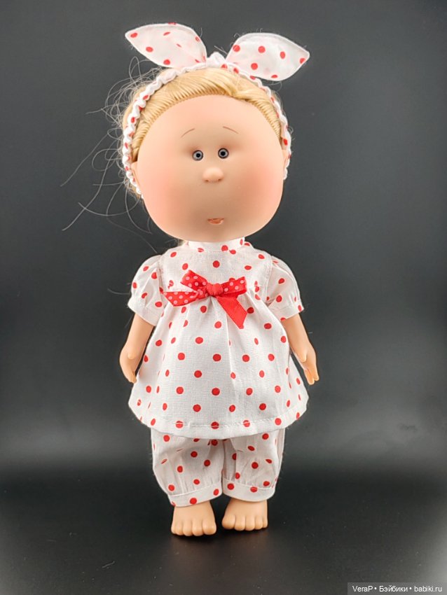 Комплект на куклу Мия 30см