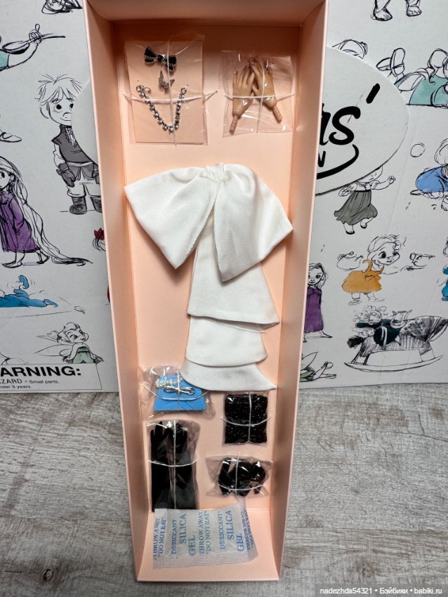 Брошь для волос в форме банта Integrity Toys (разделила набор) (2)