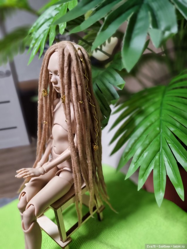 Парик на куклу Птичка Лора натуральный