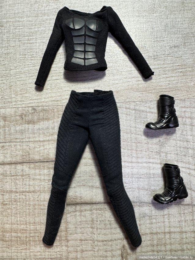 Аутфит Барби Дивергент Трис