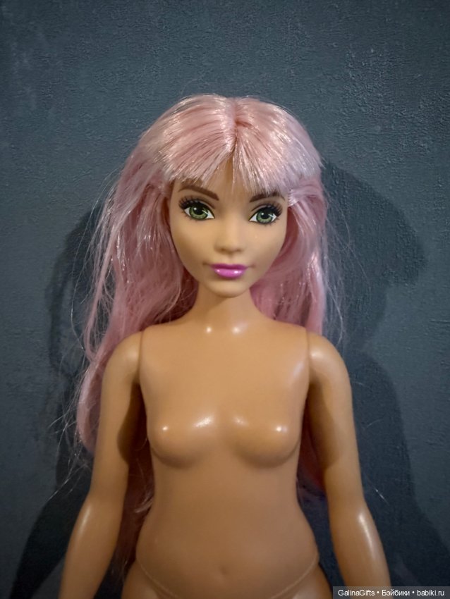 Барби с розовыми волосами (фото 5)