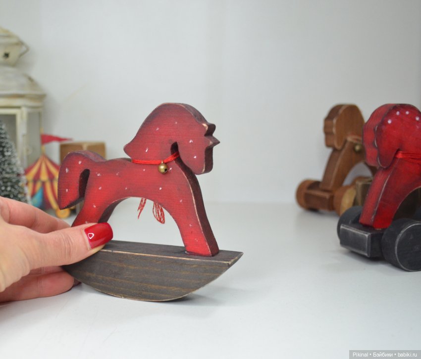 Лошадки деревянные) — Аксессуары для кукольных фотосессий (фото 6)