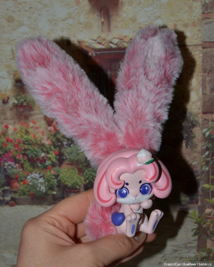 Зайчик Cup rabbits из серии Fruit Milk №3 (фото 4)