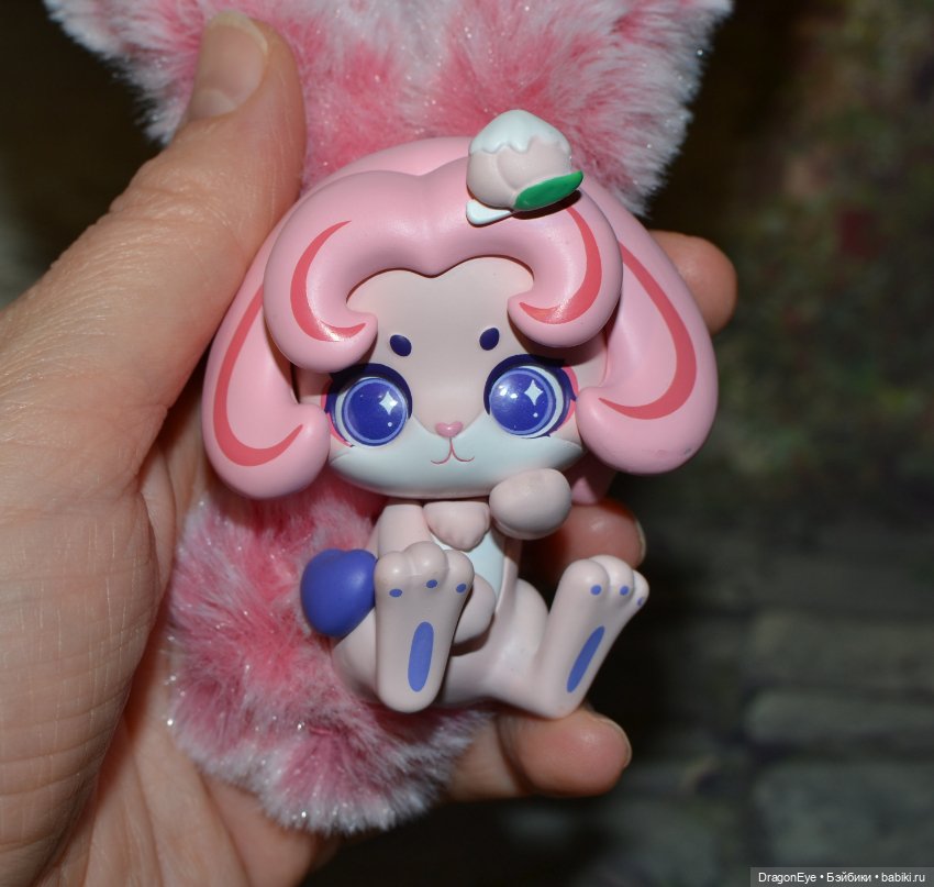 Зайчик Cup rabbits из серии Fruit Milk №3 (фото 6)