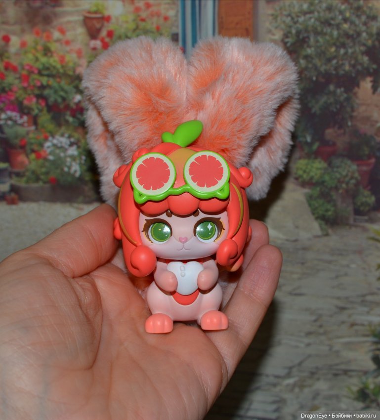 Зайчик Cup rabbits из серии Fruit Milk №1 (фото 4)