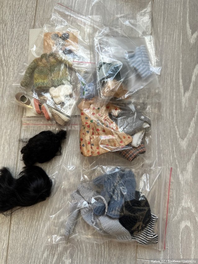 Уникальная Йоко с огромным гардеробом (фото 6)