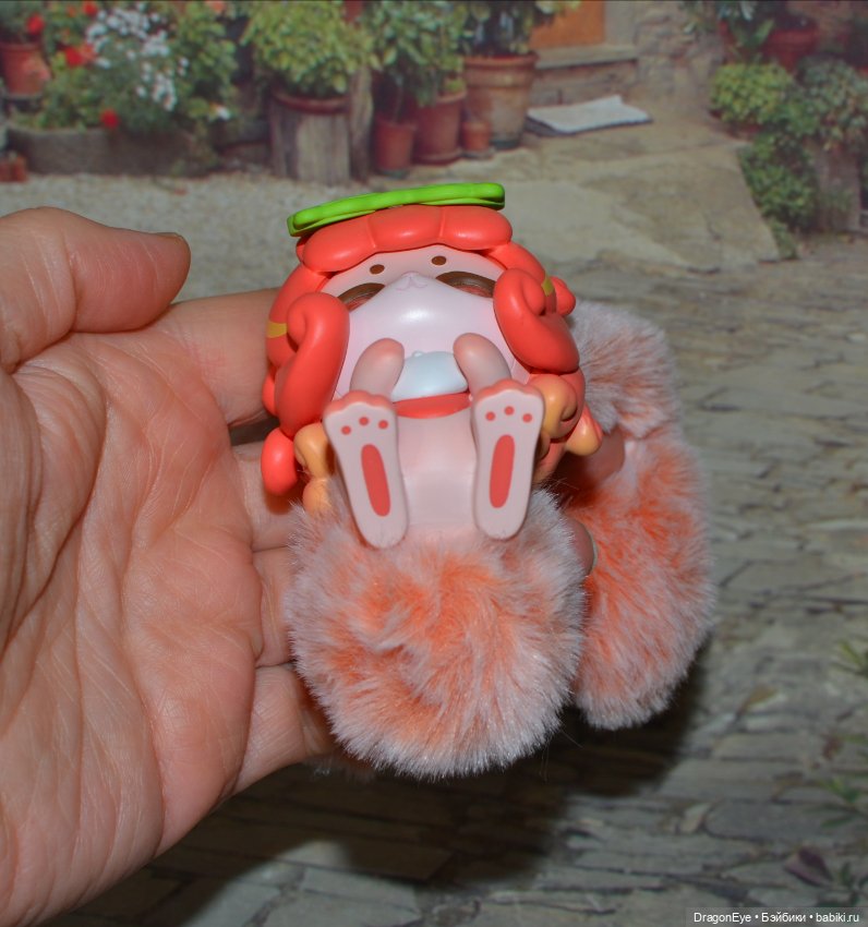 Зайчик Cup rabbits из серии Fruit Milk №1 (фото 3)