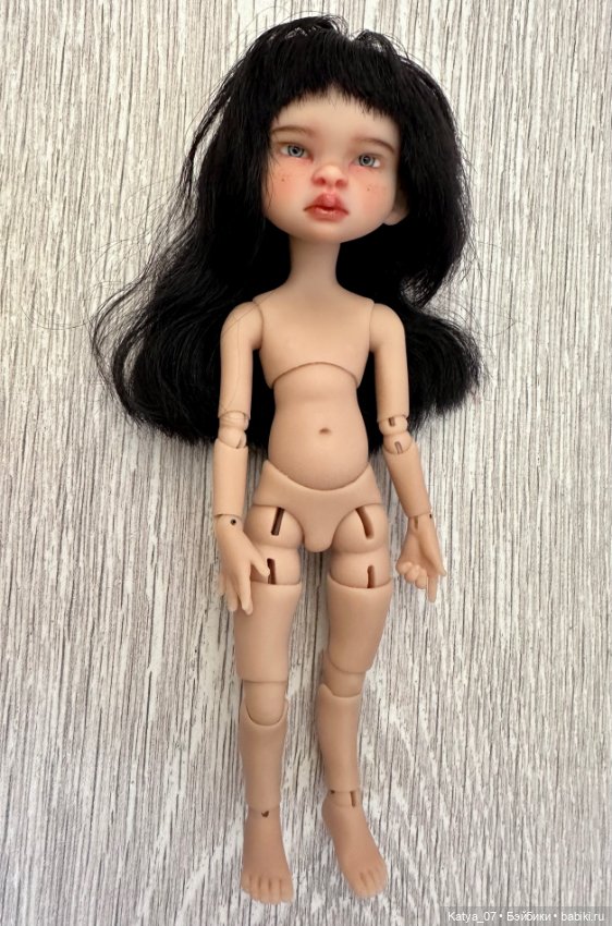 Уникальная Йоко с огромным гардеробом (фото 4)