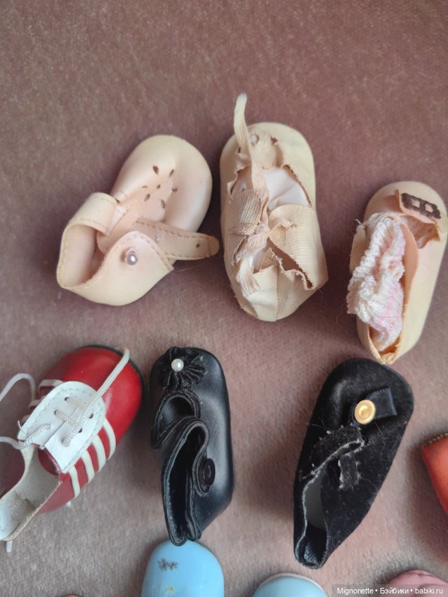 Лот винтажных туфелек на одну ножку (фото 3)