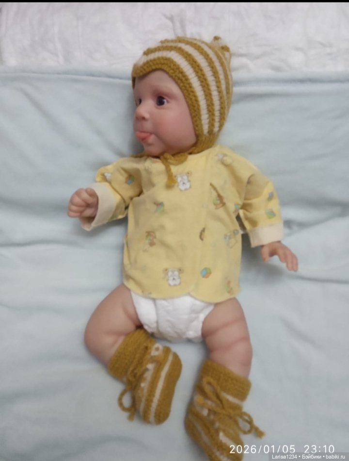 Одежда для кукол Реборн.Шапочка+ пинетки (фото 6)