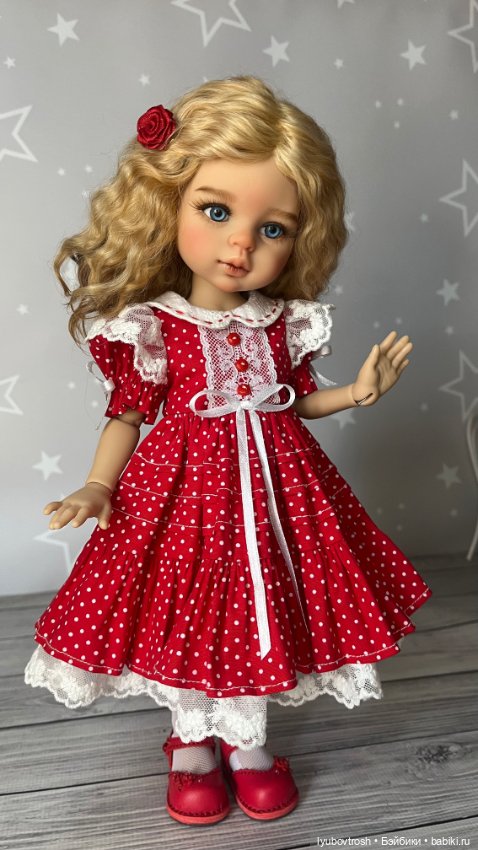 Платье красное в горошек с пышным подъюбником для Паола Рейна и аналогичных кукол (фото 9)