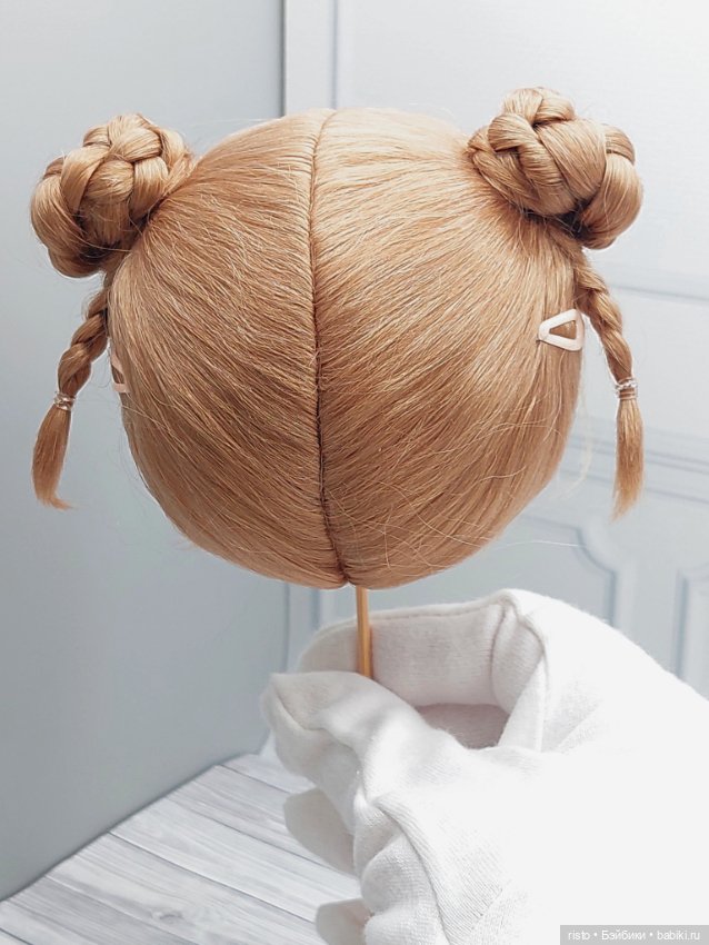 Парик Awen 9-10 с шишечками, косичками и заколками (фото 9)