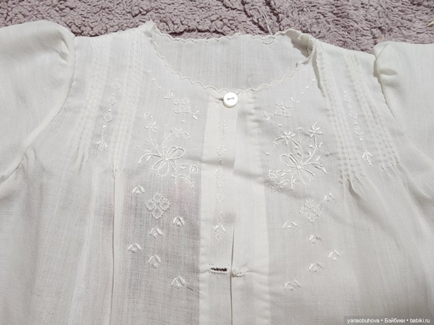 Винтжные белые детские платья и нижние сорочки для ваших кукол