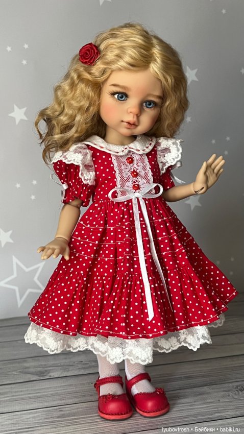 Платье красное в горошек с пышным подъюбником для Паола Рейна и аналогичных кукол