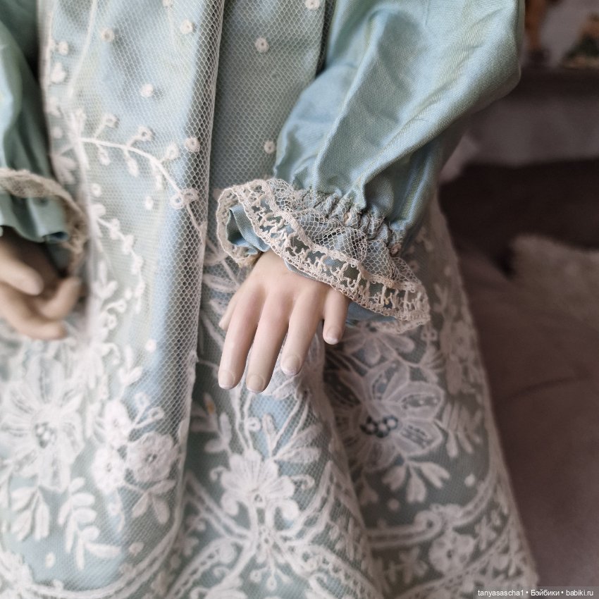 Фарфоровая кукла WOP Brigitte Deval (фото 5)