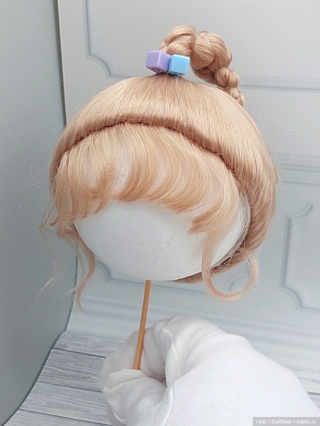 Парик Awen 9-10 с хвостиком, косичкой и разноцветной резинкой (фото 3)