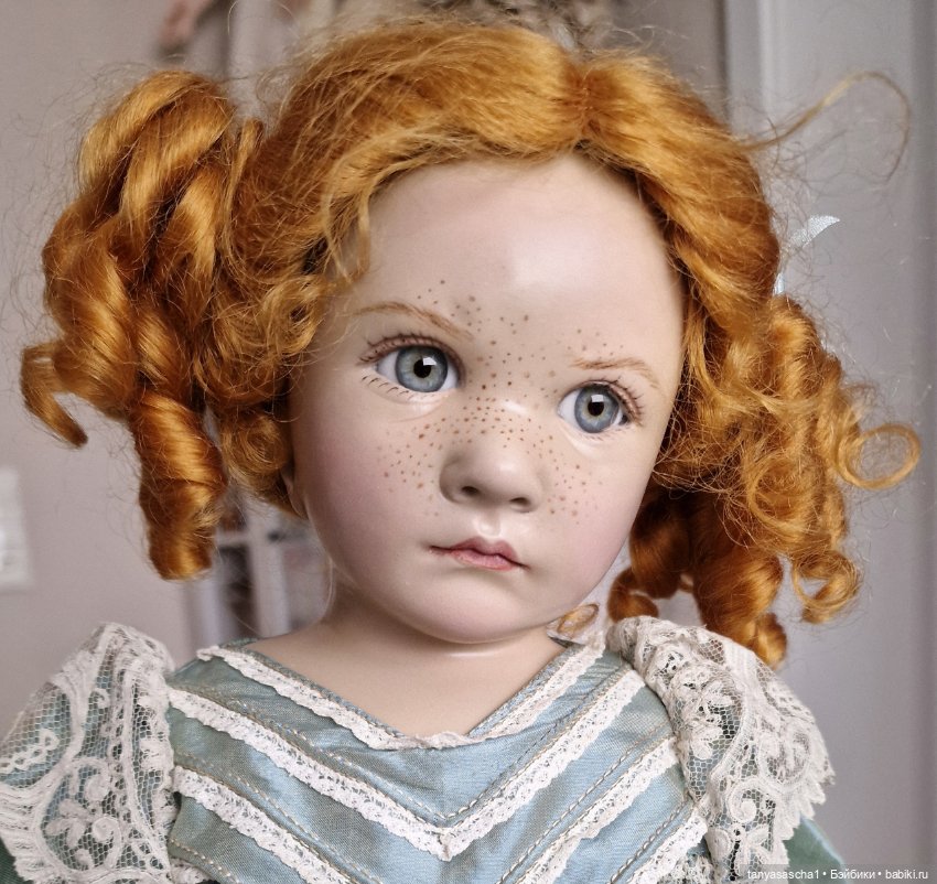 Фарфоровая кукла WOP Brigitte Deval