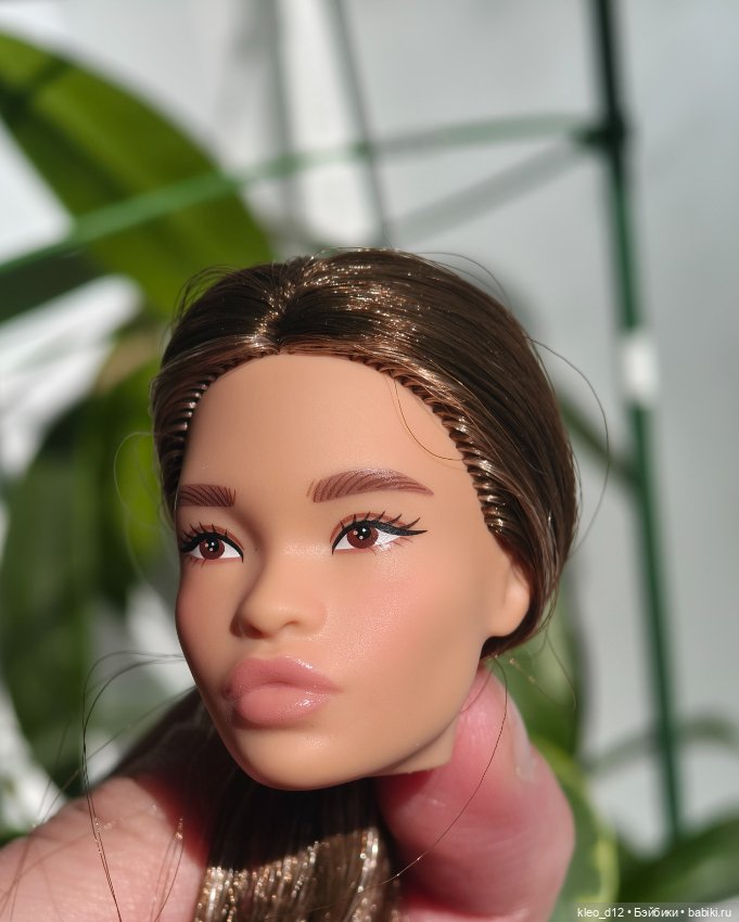 Голова Симоны перепрошита (фото 4)