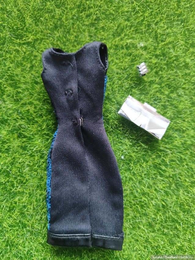 Платье, браслет, серьги и сумочка (фото 2)