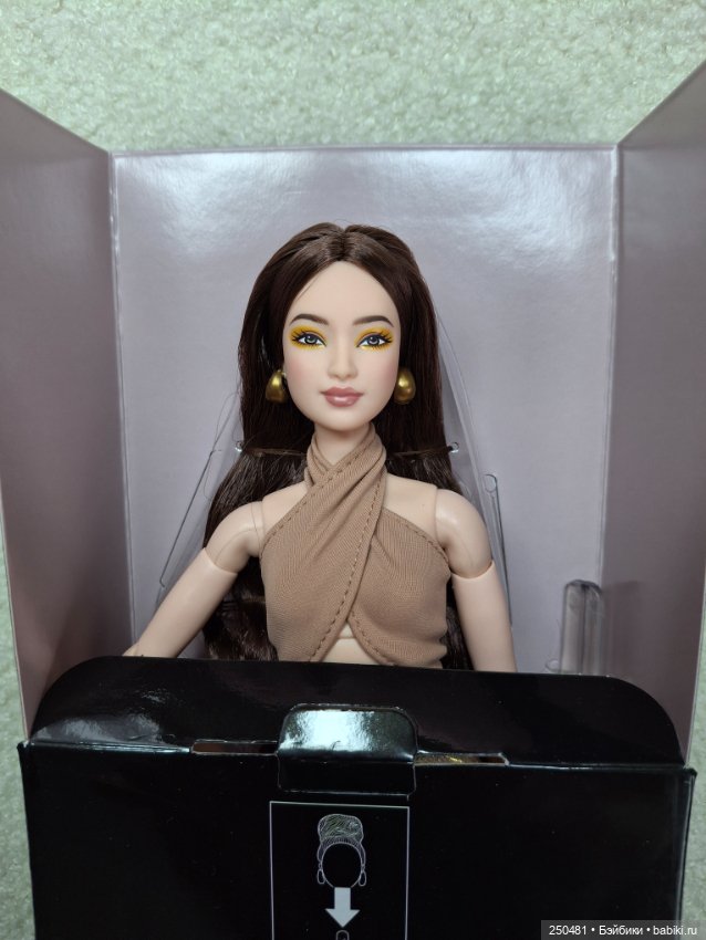 Barbie Basics – Модель № 6 (фото 5)