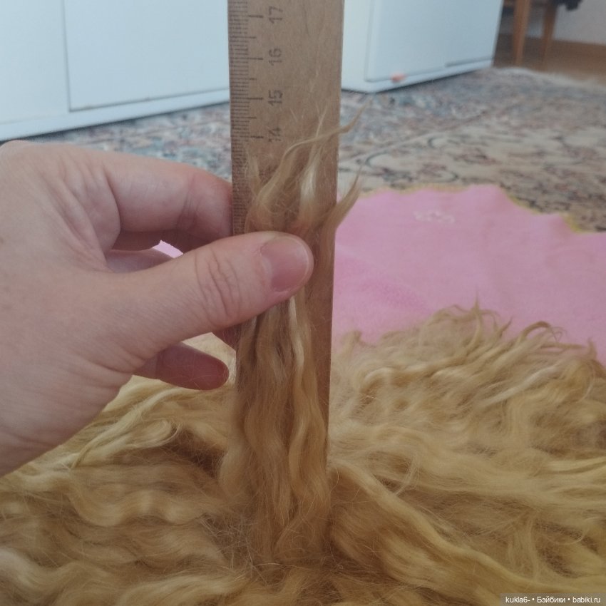 Часть шкурки , волосы для куклы (фото 2)