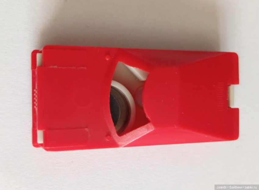 Машинка магнитная от игры "За рулëм" (фото 7)