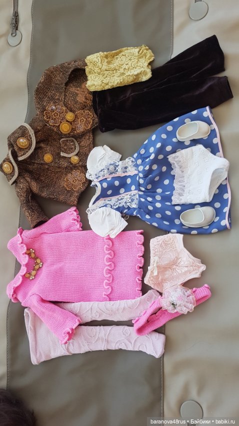 Куколка-красавица Сони (Раунштайн) Винтаж ГДР в родной одежде и обуви с приданным (фото 6)