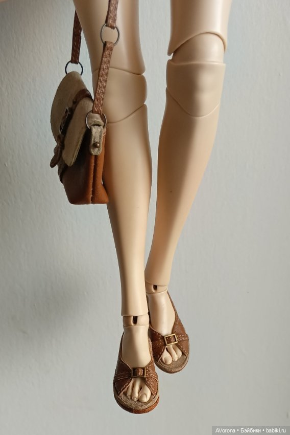 Босоножки из натуральной кожи в оттенках коричневого (фото 7)