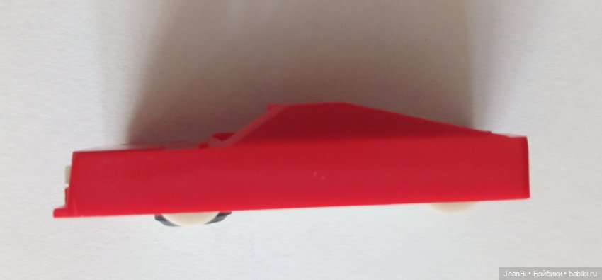 Машинка магнитная от игры "За рулëм" (фото 6)