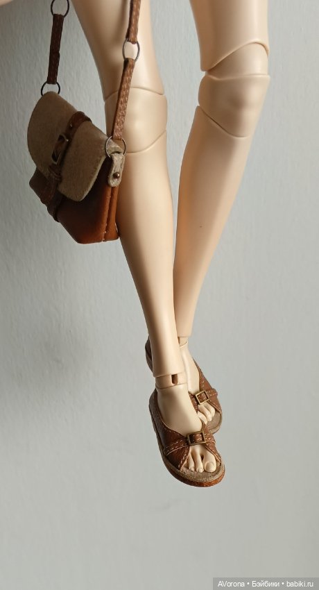 Босоножки из натуральной кожи в оттенках коричневого (фото 8)