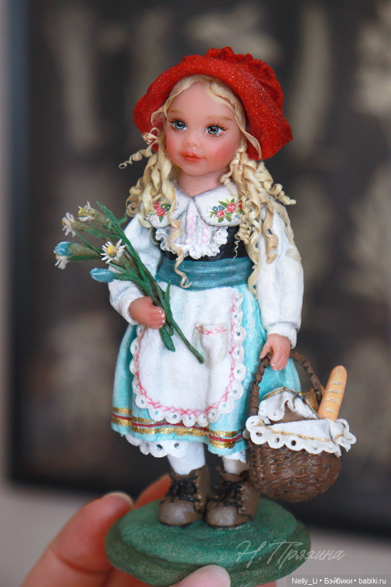 Красная Шапочка. Интерьерная ватная игрушка