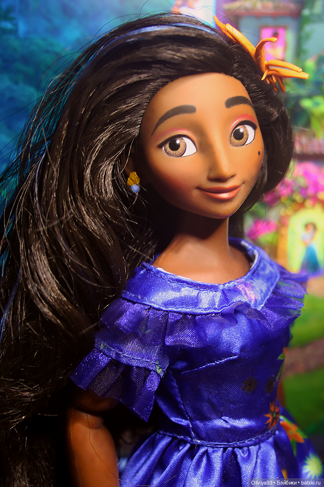 Исабела Мадригаль из Энканто Дисней