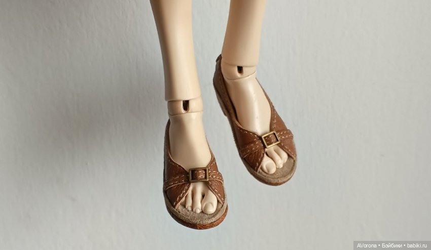 Босоножки из натуральной кожи в оттенках коричневого (фото 4)