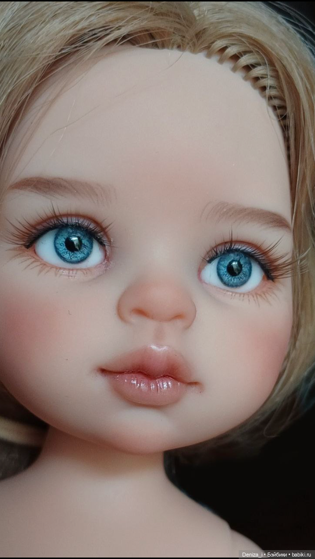 Милейшее личико, голубые глазки, пушистые реснички