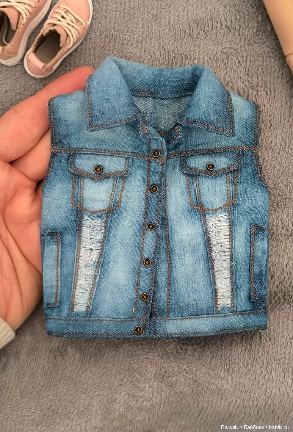 Джинсовая жилетка для кукол 1/4
