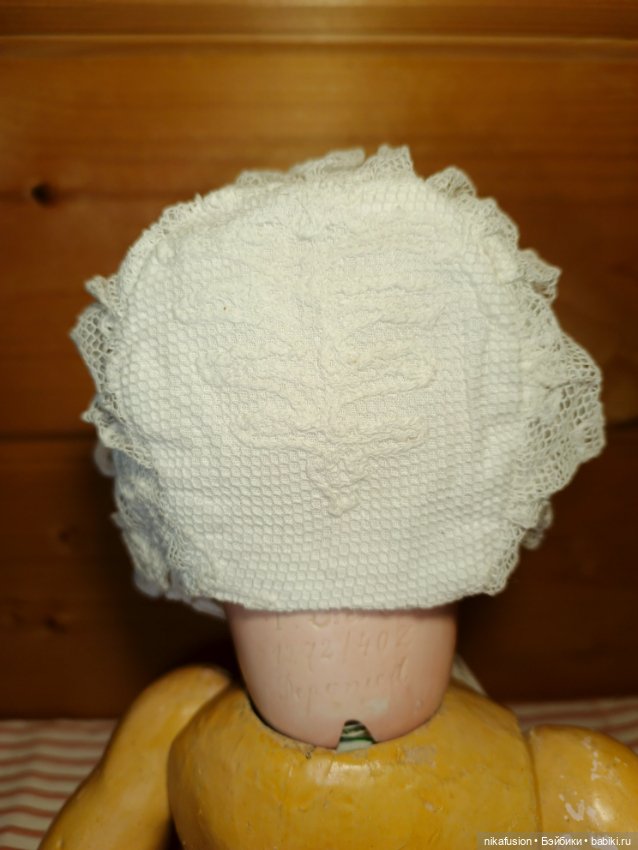 Чепчик - боннет из антикварных тканей для винтажной или антикварной куклы (фото 5)