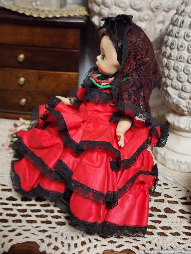 Винтажная куколка испанка Мадам Александр (фото 5)