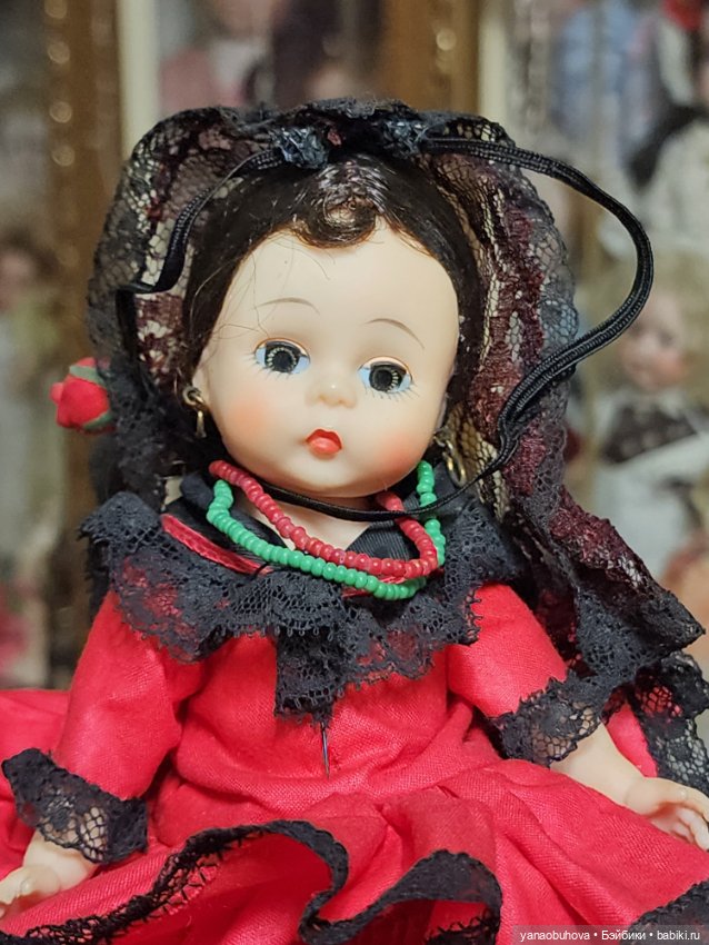 Винтажная куколка испанка Мадам Александр