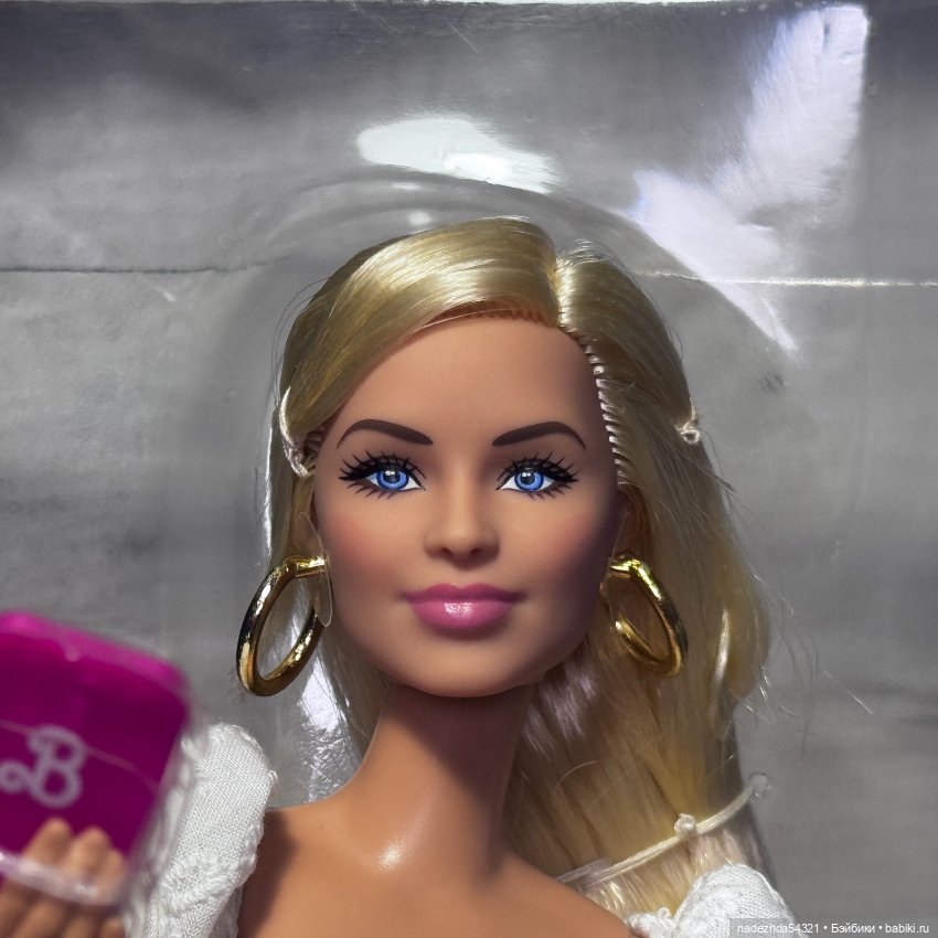Барби Марго Робби из сета "Сцена у костра" по фильму "Барби" (фото 3)