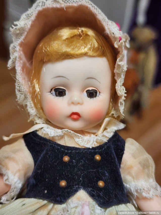 Винтажная куколка Мадам Александр пастушка, год выпуска 1967