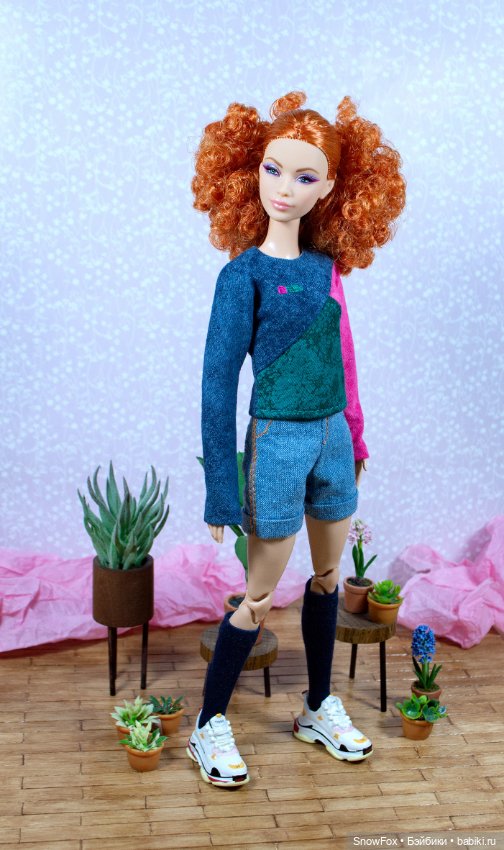 Бадлон "Колорблок 5" с вышивкой для барби (стандарт), бжд (фото 4)