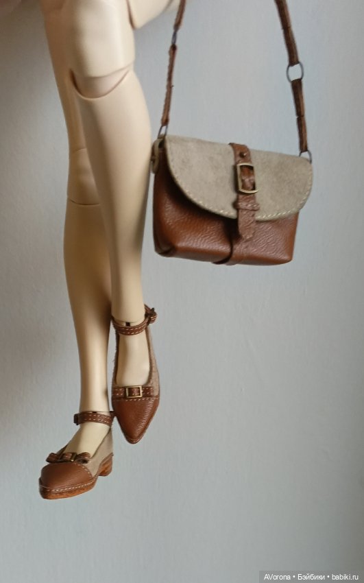 Двухцветный комплект из кожи и замши, три предмета (фото 2)